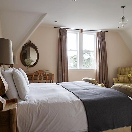 Cotswold Grange Bed & Breakfast Cheltenham Dış mekan fotoğraf A bedroom at The Pig