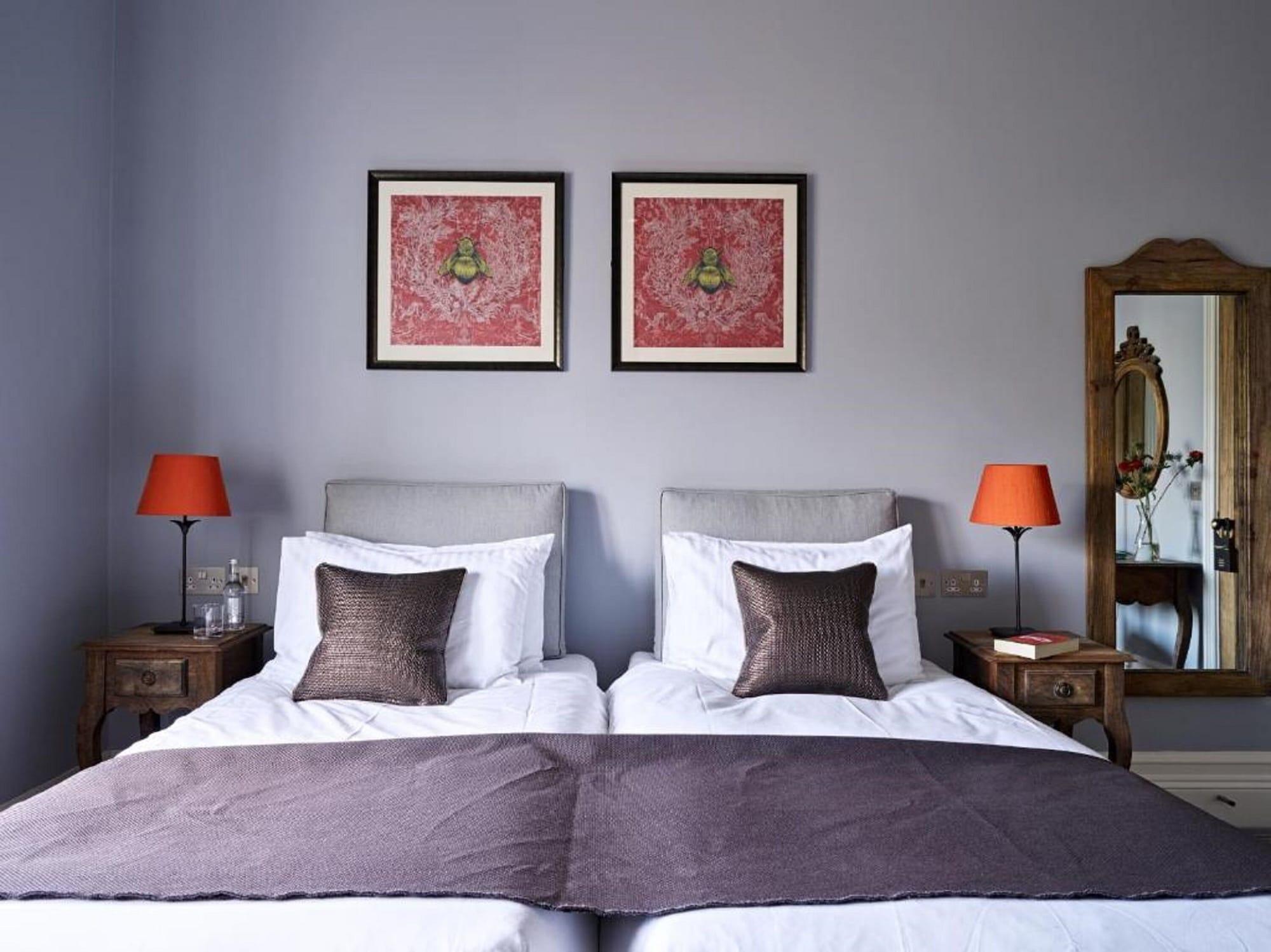 Cotswold Grange Bed & Breakfast Cheltenham Dış mekan fotoğraf A bedroom at the hotel