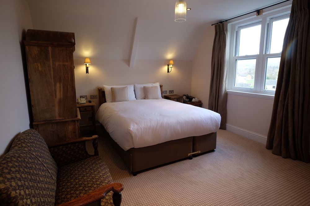 Cotswold Grange Bed & Breakfast Cheltenham Dış mekan fotoğraf A bedroom at the hotel