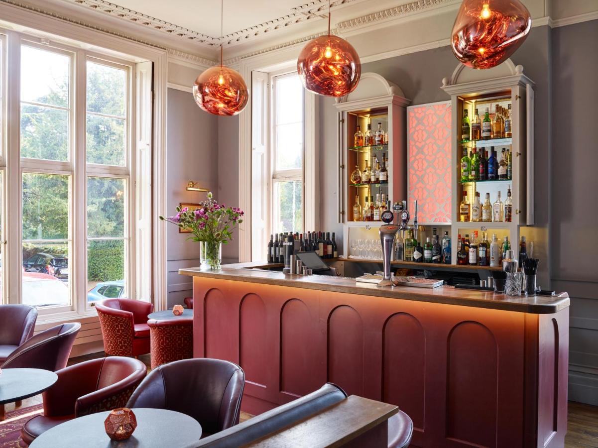 Cotswold Grange Bed & Breakfast Cheltenham Dış mekan fotoğraf The bar at the 2018 refurbished hotel