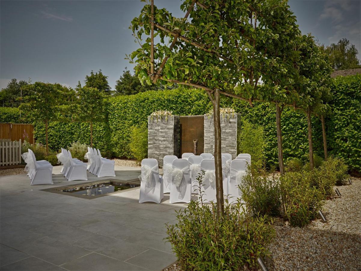 Cotswold Grange Bed & Breakfast Cheltenham Dış mekan fotoğraf The outdoor chapel